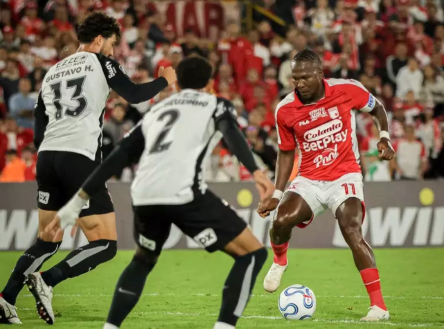  Corinthians segue invicto na Libertadores.