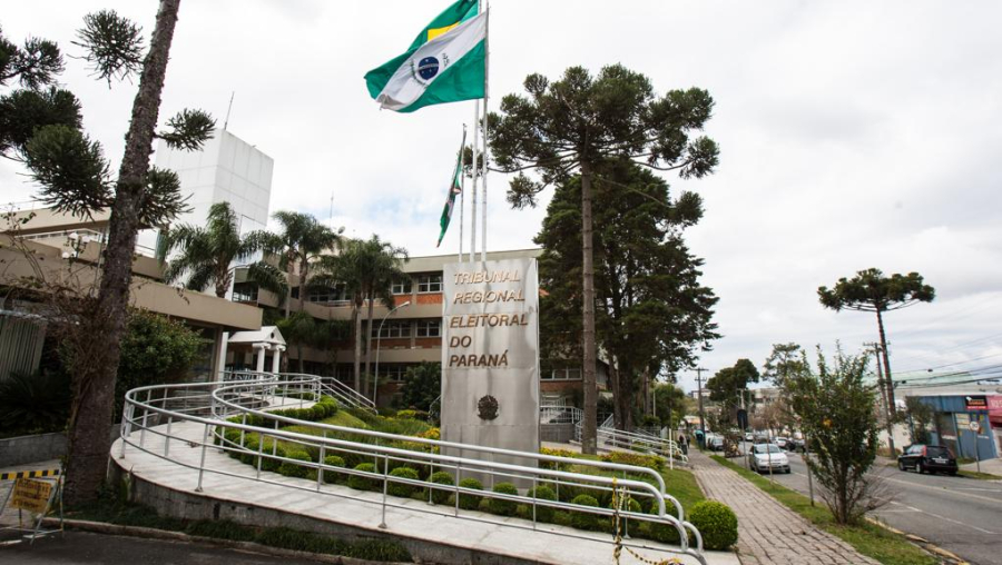 TRE-PR barra divulgação de pesquisa Vox Brasil