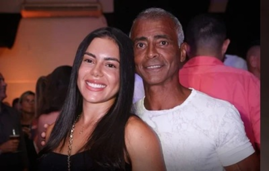 Romário termina namoro com Alicya.