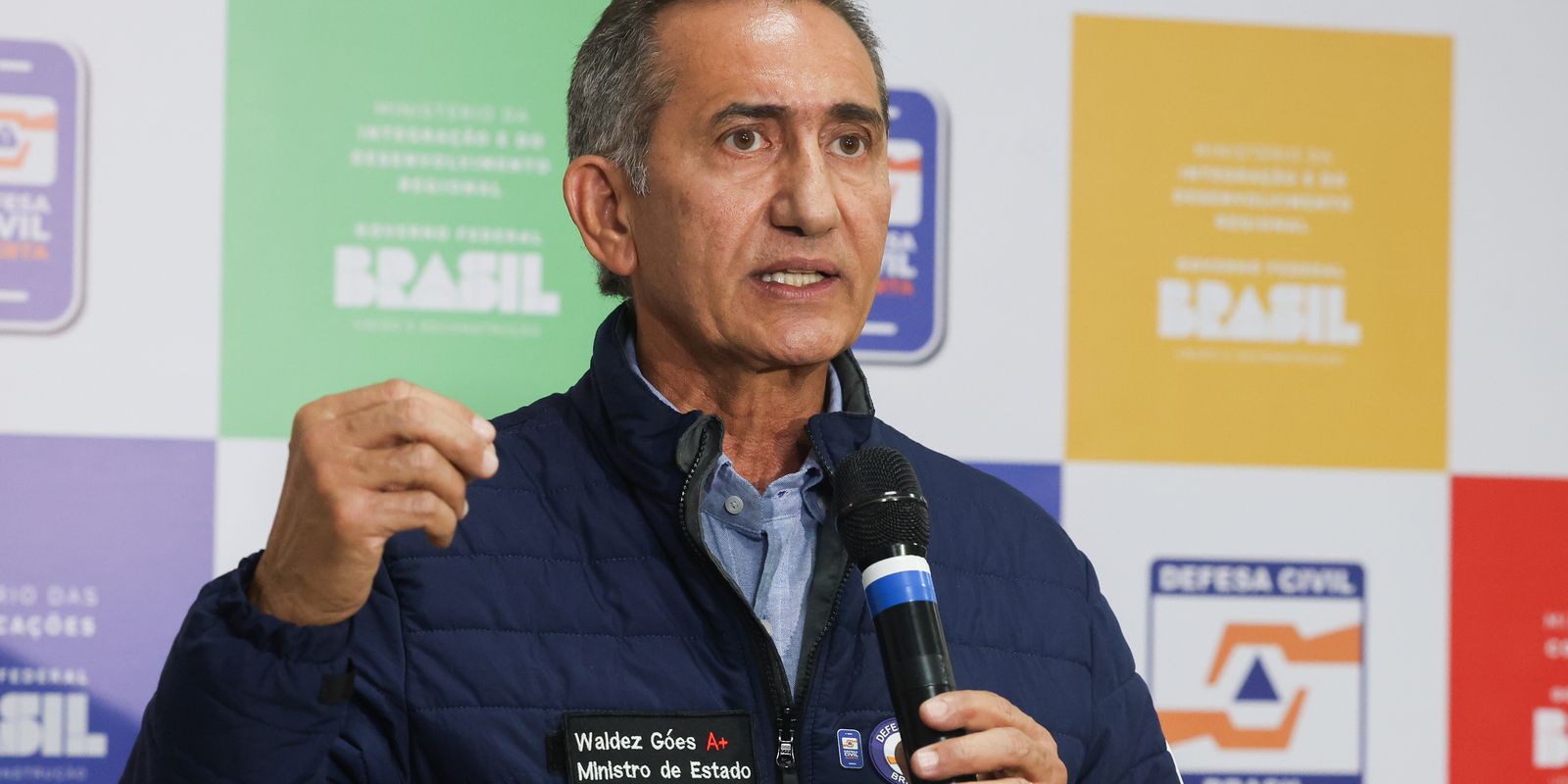 Governo anuncia envio de equipes para o Paraná