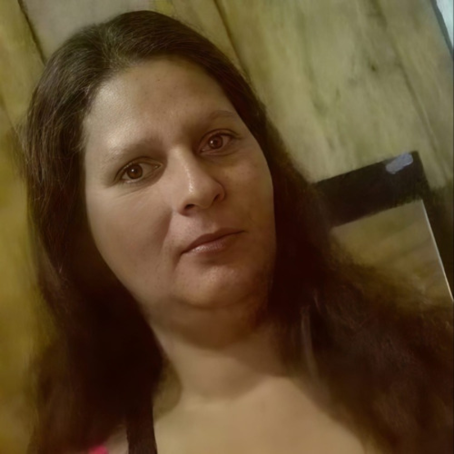 Mulher é morta a facadas pelo companheiro.