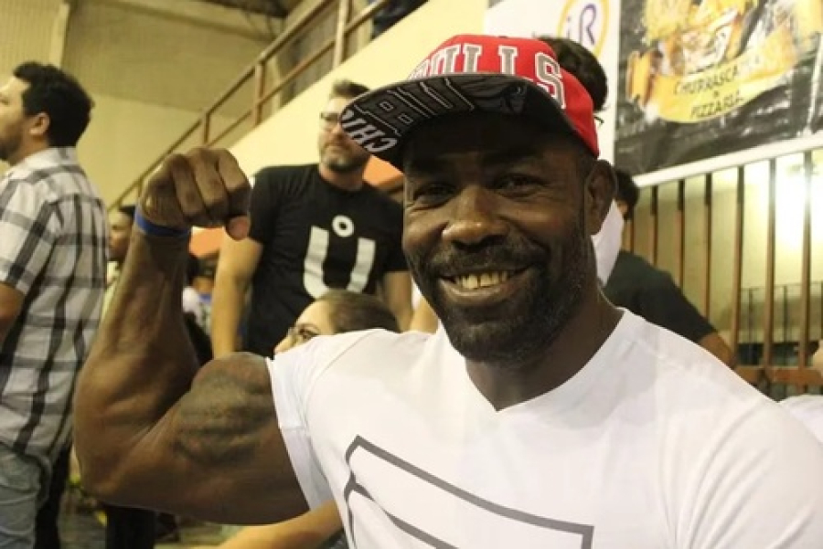 Gerônimo “Mondragon” desaparece no rio Negro.