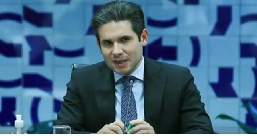 Sigilo de 5 anos sobre custos de voo no reveillon