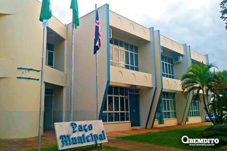 Ex-secretária de Finanças de Altônia é presa 