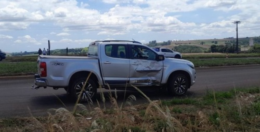 Motoboy morre em colisão com caminhonete