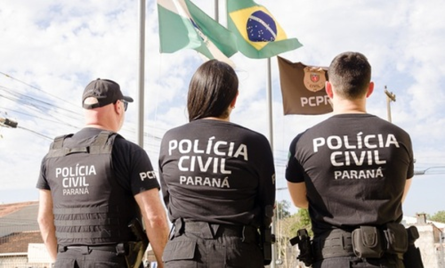 Policial Civil é afastada com suspeita de desvios.