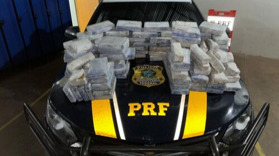 PRF apreende mais de 110 kg de cocaína