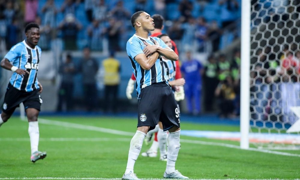 Grêmio vence o Gre-Nal  por 3 a 0 