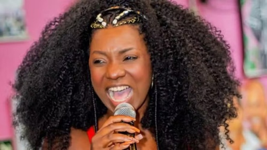 Morreu a sambista mineira Adriana Araújo