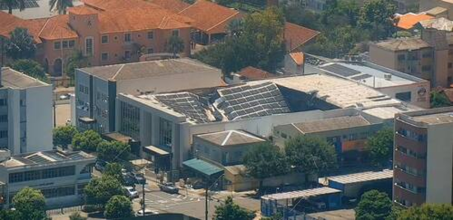 Telhado de igreja desaba no Centro de Londrina