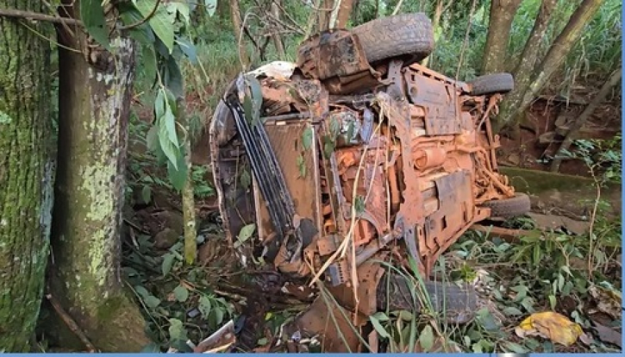  Acidente entre três veículos entre Ibiporã e Londrina