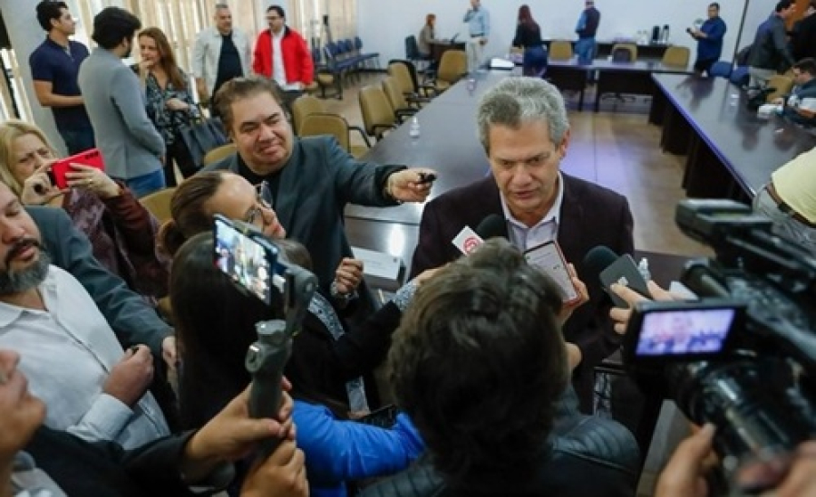 TCE pede multa ao prefeito Silvio Barros.