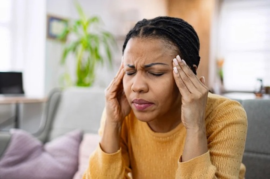 Os 5 principais hábitos que pioram a enxaqueca