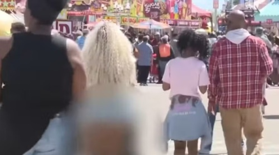  Rodeio nos EUA estabelece 'código de vestimenta' 