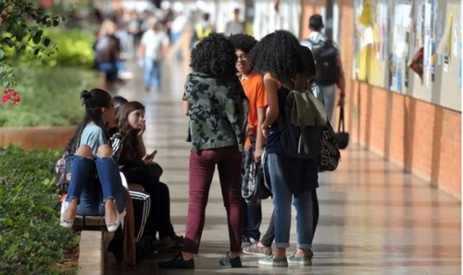 Aumenta número de alunos no ensino superior 