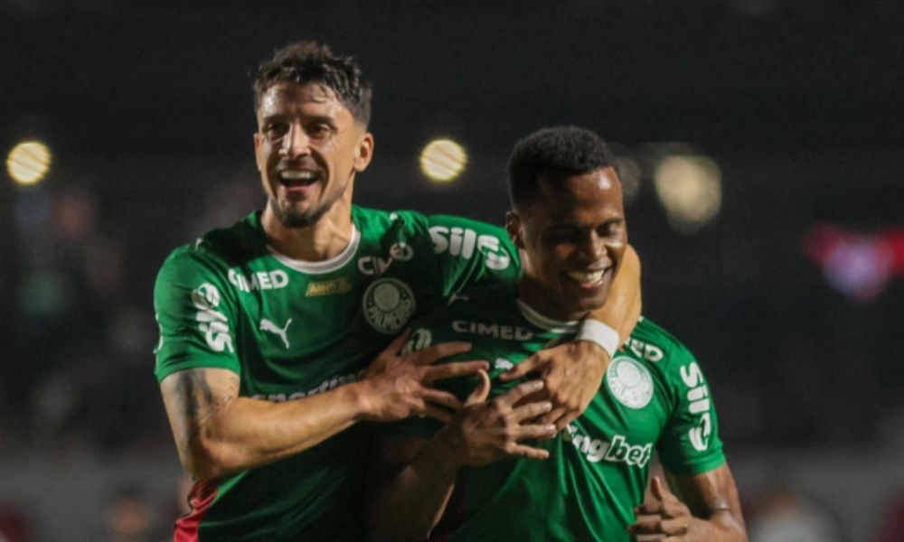Palmeiras bate o São Paulo e dispara na ponta 