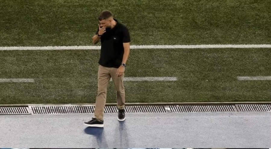 Botafogo dispensa o técnico Anselmi.