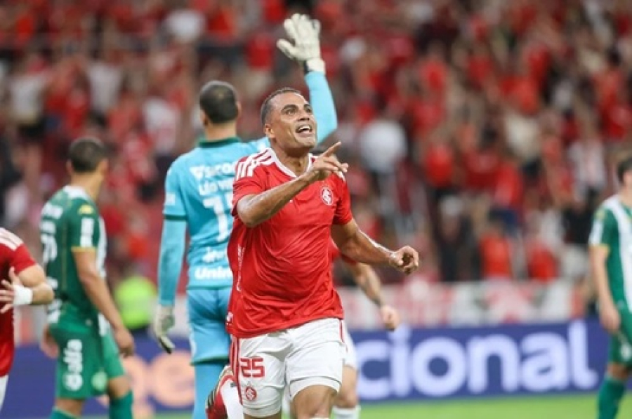  Internacional vence a Chapecoense