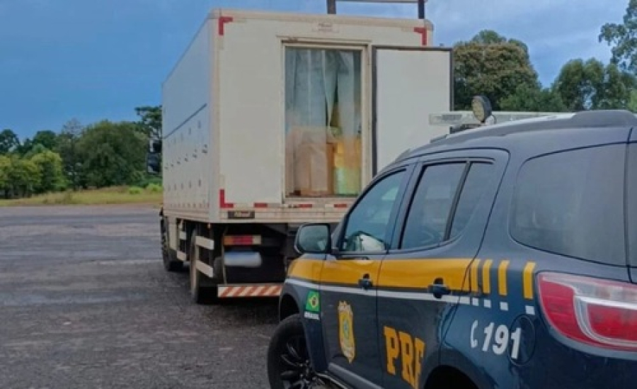 Caminhão de sorvete carregado com celulares contrabandeados