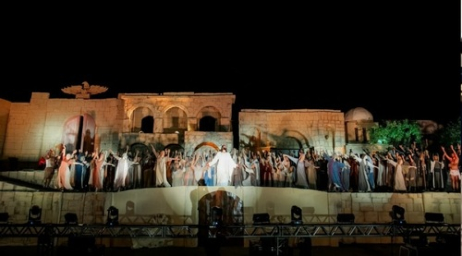  Paixão de Cristo, com apresentações dias 1º e 3 de abril