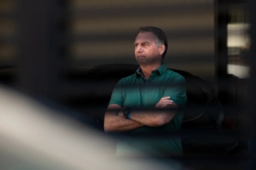 STF concede prisão domiciliar a Jair Bolsonaro.