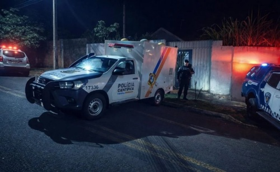 Homem é encontrado morto dentro de sua casa.