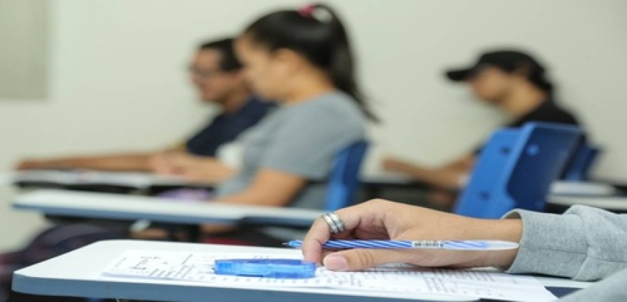 Estudantes são investigados por suspeita de fraude em provas