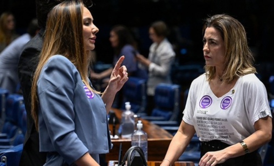 Senado aprova projeto que equipara misoginia ao racismo