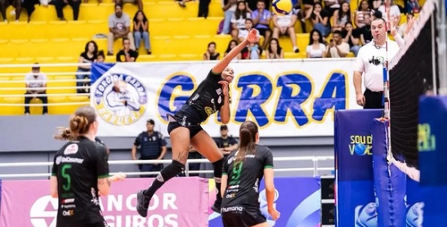 Maringá vence Barueri e garante vaga nos playoffs 