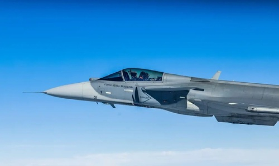 Saiu o primeiro caça F-39 Gripen fabricado no país