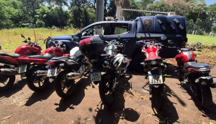 GCM localiza esconderijo com seis motos.