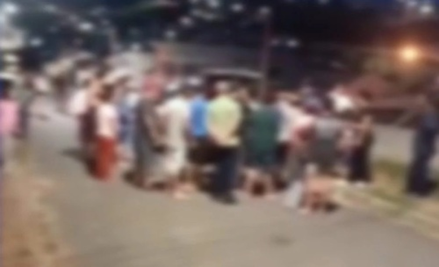  Jovem suspeito de assediar criança morre após ser linchado