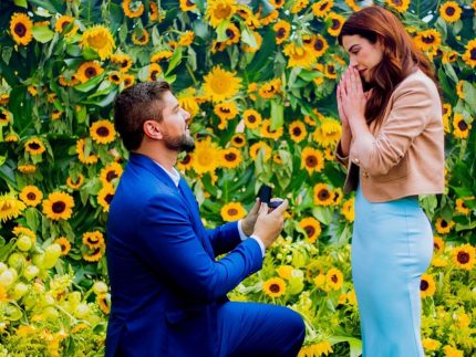 Julia Gama anuncia noivado com Victor Felipe