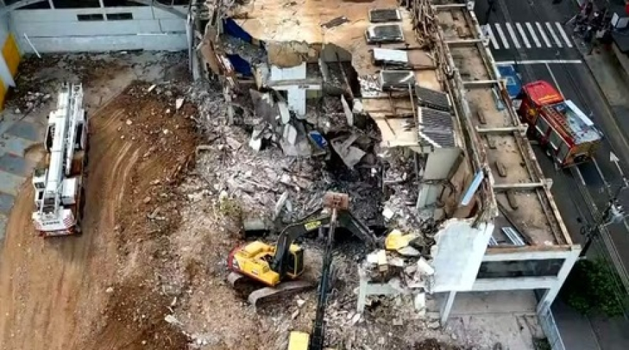 Operário morre, após máquina cair sobre ele.