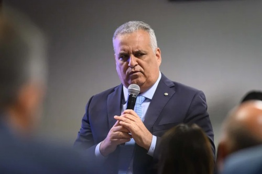 Alfredo Gaspar promete ir “até o final” .