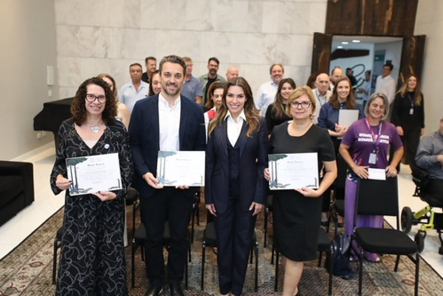 ALEP homenageia profissionais e destaca Hemocentro de Maringá