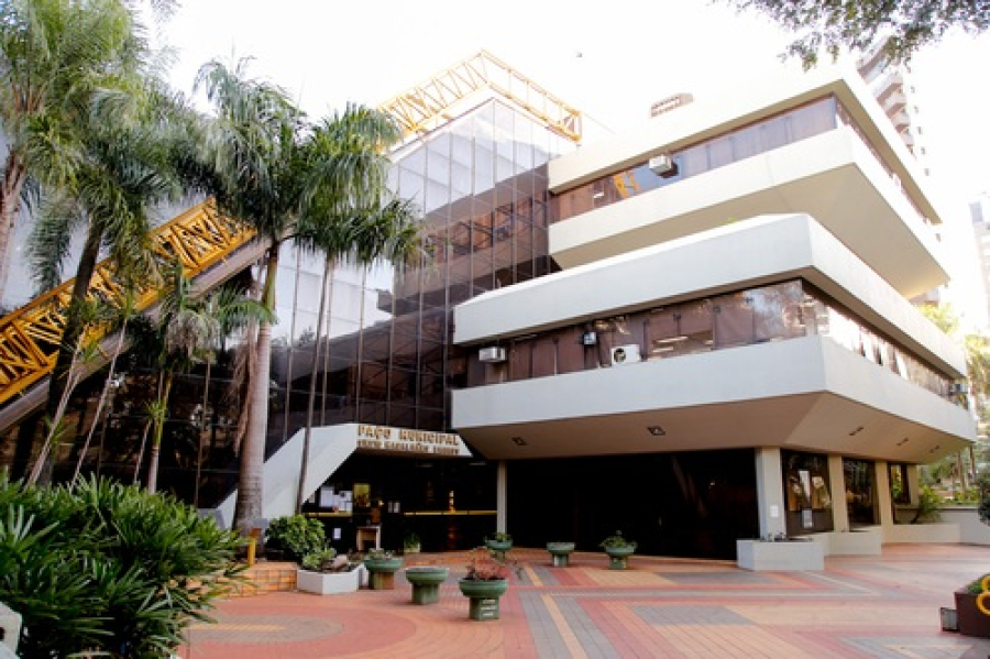 O que abre e o que fecha neste feriado