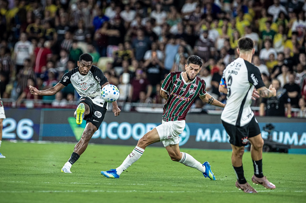 Corinthians perde por 3 a 1 para o Fluminense