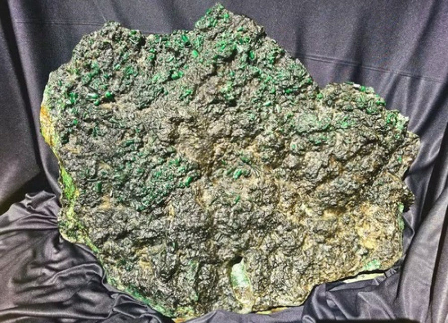 'Selena’: esmeralda de 142 kg vai a leilão. 