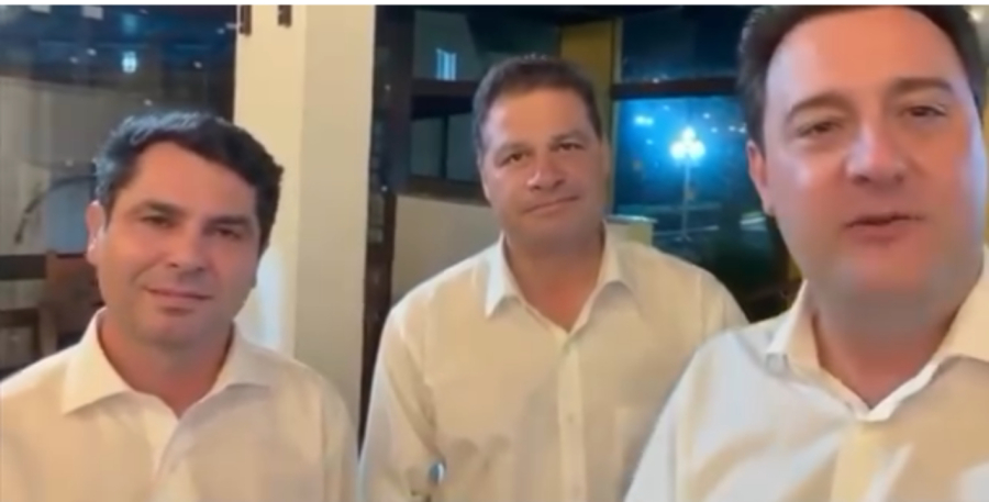 Ratinho Junior organiza o tabuleiro eleitoral.