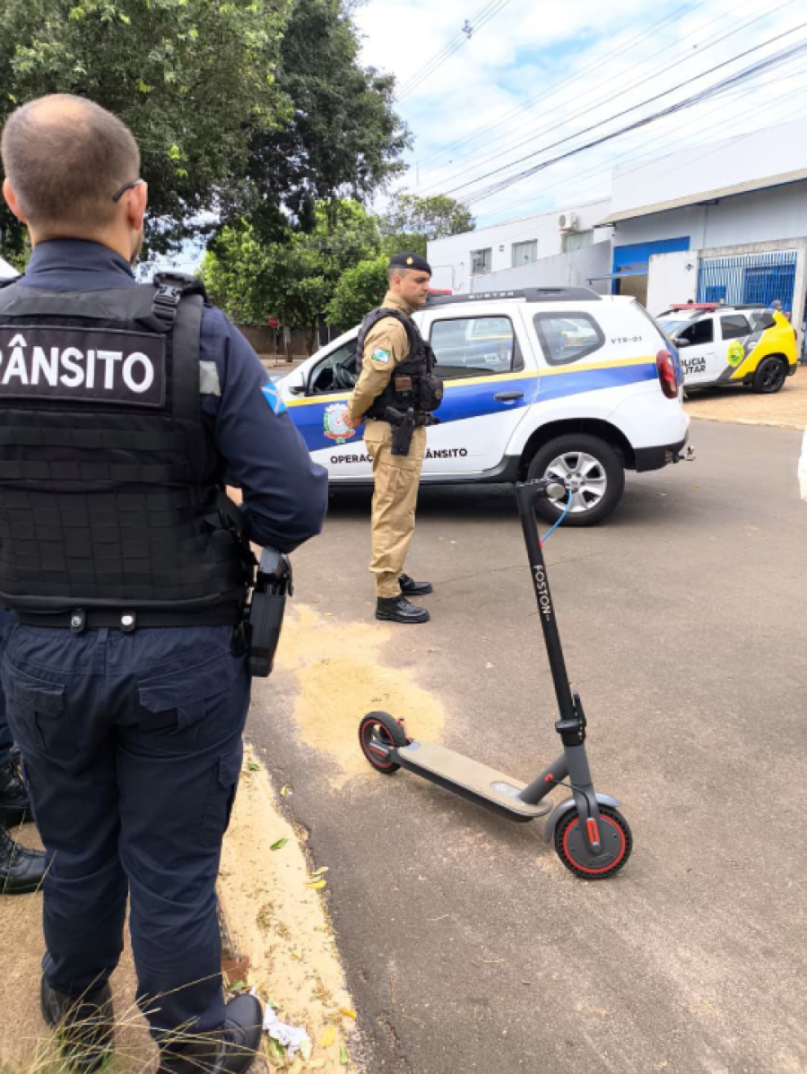 Aumenta a fiscalização de patinetes elétricos.