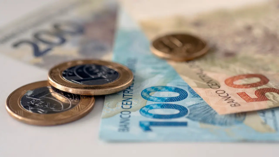 Três em cada dez brasileiros apostam em bets.