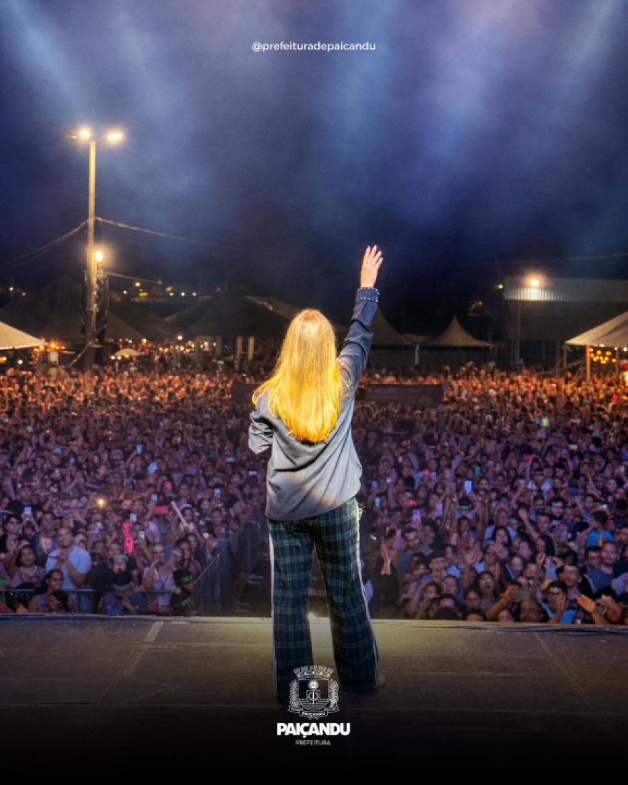 Show de Aline Barros reúne multidão em Paiçandu