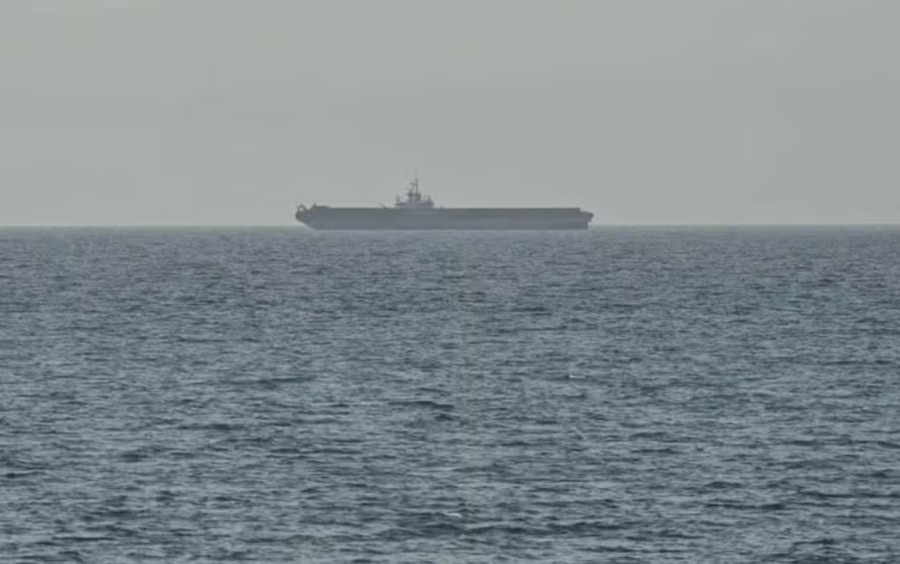 Irã fecha Estreito de Ormuz