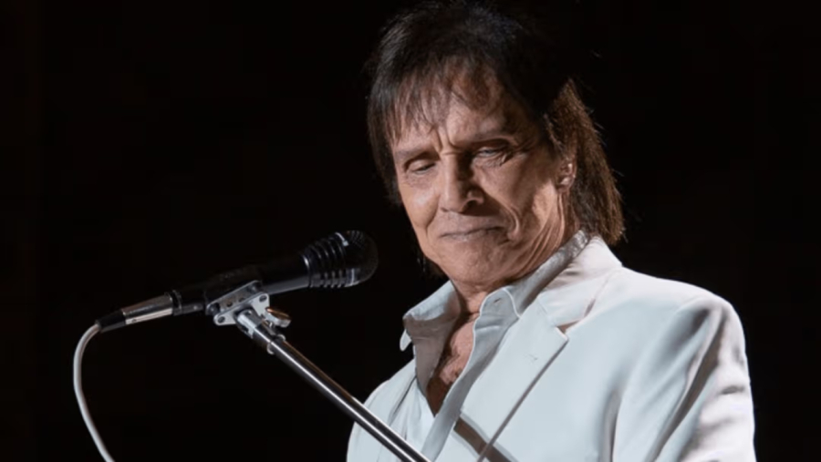 Hoje, o REI da música completa 85 anos. 