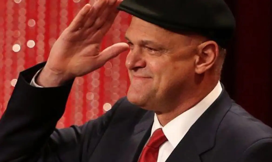 Família se despede de Oscar em cerimônia reservada de cremação