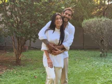 Michelle Barros e Shia Phoenix anunciam gravidez 