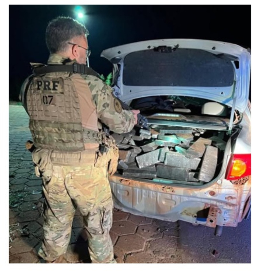 Menores apreendidos com 660 kg de maconha  