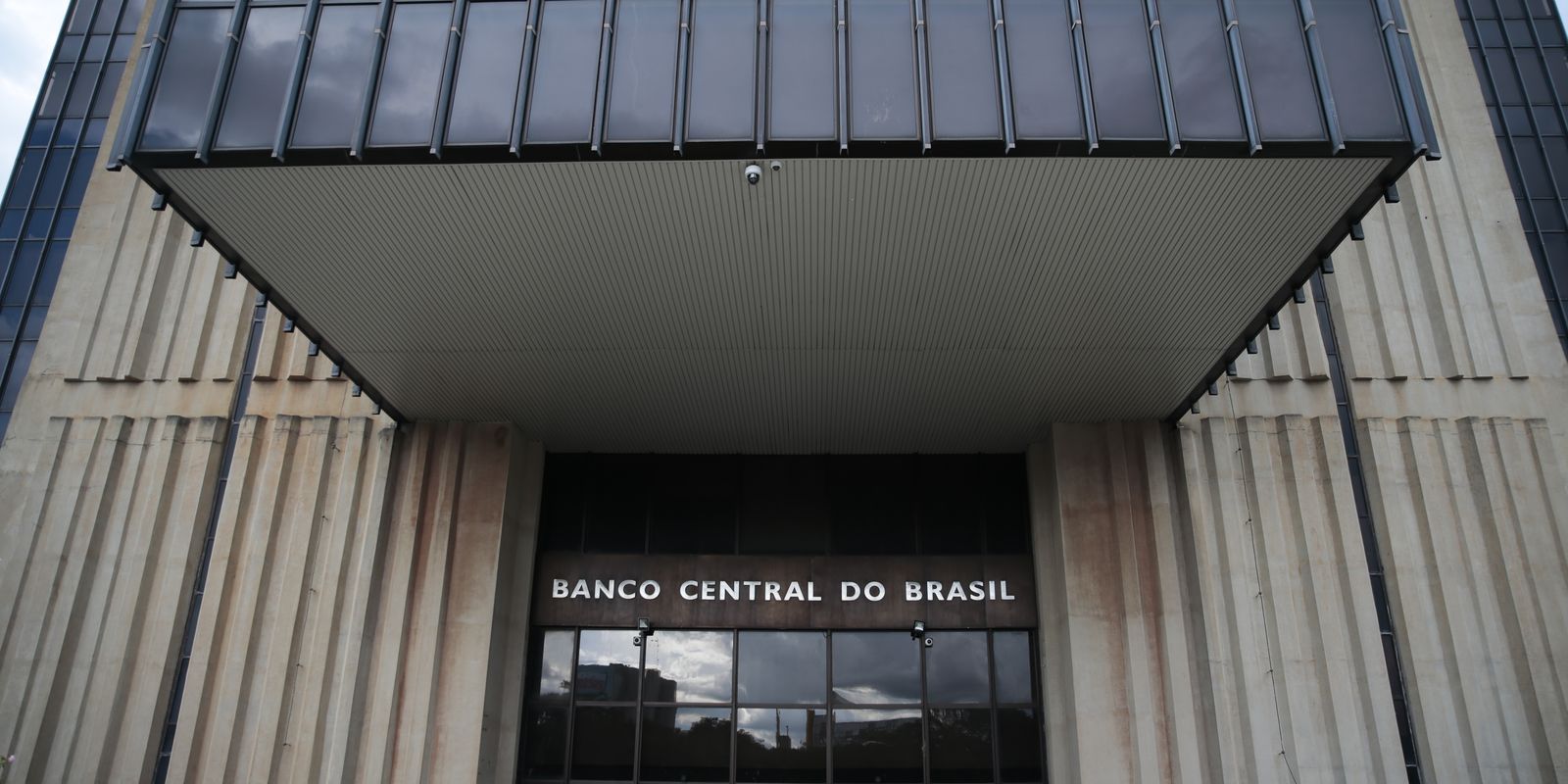 Copom decide Selic em meio a guerra e inflação 