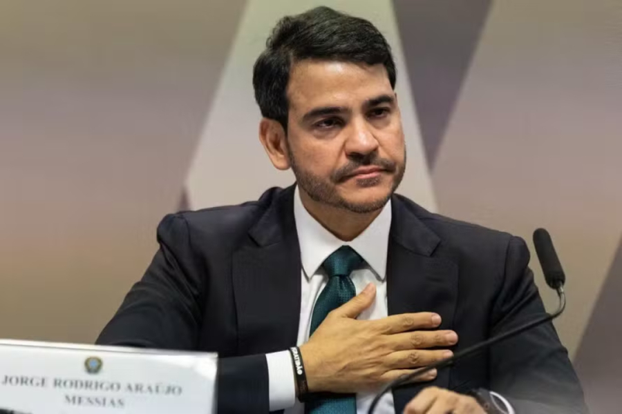 Messias: Passei por 'desconstrução' com 'mentiras'